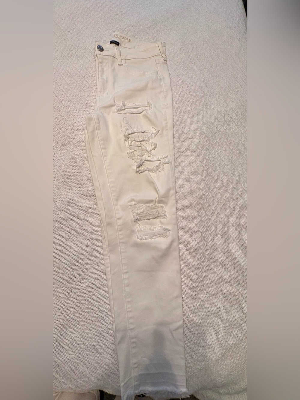 American Eagle Outfitters white Ripped Jeans size 12 EUC
